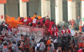 Del Carnevale di Ivrea, tra cavalli ed arance, accuse ed apprezzamenti