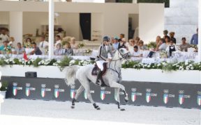 A Göteborg lo spettacolo mondiale continua, e nella grossa di oggi trionfa Peder Fredricson
