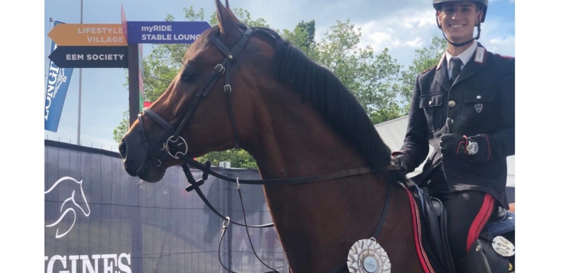 Filippo Bologni ai piedi del podio dello Small GP (h150) di Losanna