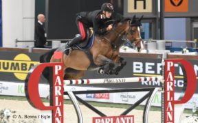 Roberto Previtali sul podio ad Opglabbeek (CSI2*)