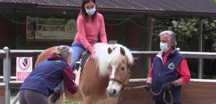 Horse Therapy per ridurre lo stress degli operatori sanitari [video]