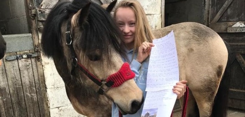 Pippa Funnell lancia la Poetry Competition 1