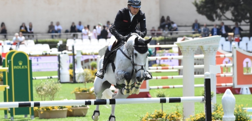 Piergiorgio Bucci sul podio a Opglabbeek (CSI3*) 1