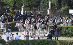 Piazza di Siena, "tutti in sella" tra Arte e Sport