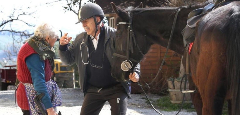 Di un medico che si sposta a cavallo per le visite a domicilio