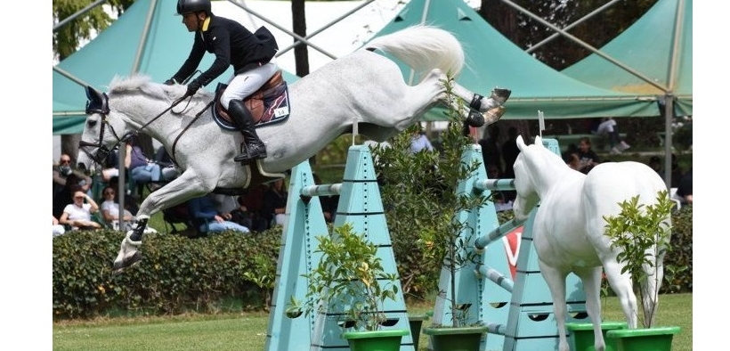 Piazza di Siena, ecco gli az