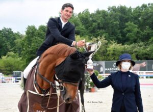 Grand Prix 4* Gorla, tutti dietro al re, Steve Guerdat. Ottimo Marco Pellegrino 4