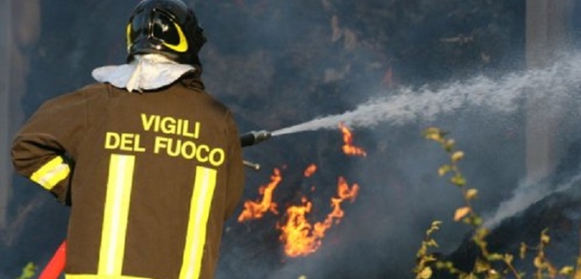 Maneggio in fiamme a Molare (AL): muoiono tre cavalli