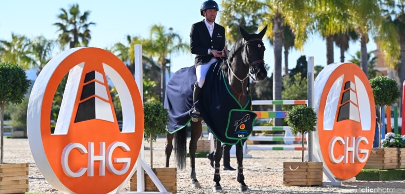 Il Grand Prix di Oliva Nova è di Simon Delestre con un n