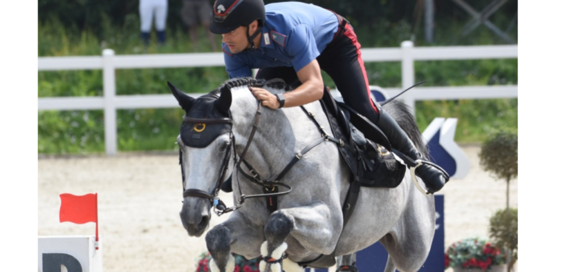 Roberto Previtali sul podio del Grand Prix di Valencia (CSI2*)