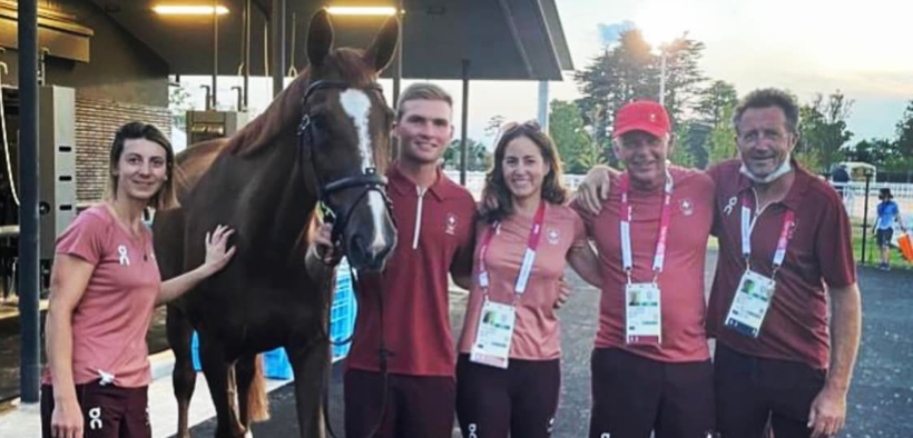 Twentytwo des Biches: chirurgia superata con successo, pensionamento