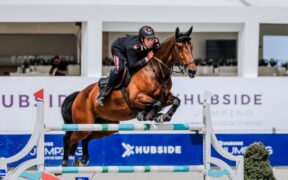 Emanuele Gaudiano sale sul podio della LR h 150 di Grimaud (CSI5*)