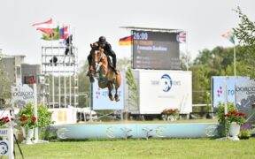 Emanuele Gaudiano firma il Grand Prix h 160 di Poznań (CSI4*). Sul podio anche Turchetto