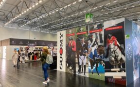 Suomy e Mascheroni a Spoga Horse 2022