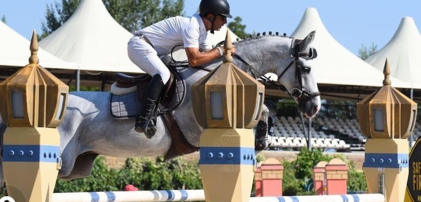 Il Grand Prix di Cervia (CSI2*) parla spagnolo. Giacomo Bassi ai piedi del podio