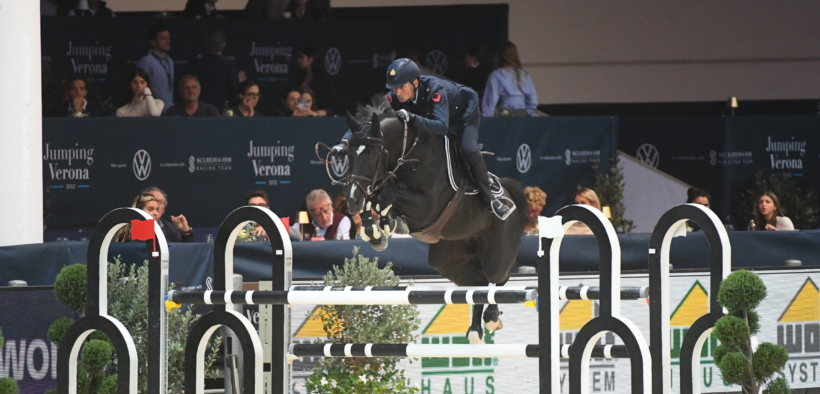 Jumping Verona: Lorenzo De Luca chiude il podio del Premio Kask, vince Simon Delestre (CSI5*-W)