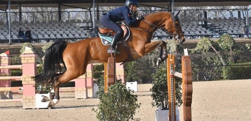 Giulia Martinengo sul terzo gradino del podio del Grand Prix di San Giovanni in Marignano, a vincere è stato Niklaus Rutschi (CSI2*)