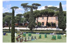 Aston Martin e Piazza di Siena: connubio perfetto 1