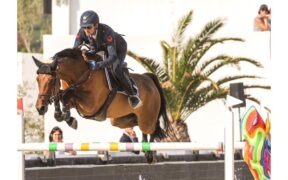 Lorenzo De Luca firma la 145 Ranking di Grimaud - St. Tropez (CSI2*) 1