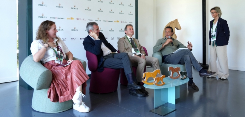 Piazza di Siena: le voci degli organizzatori