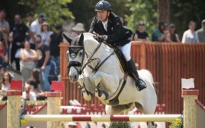 Riccardo Pisani sul podio della 145 di Opglabbeek (CSI3*)