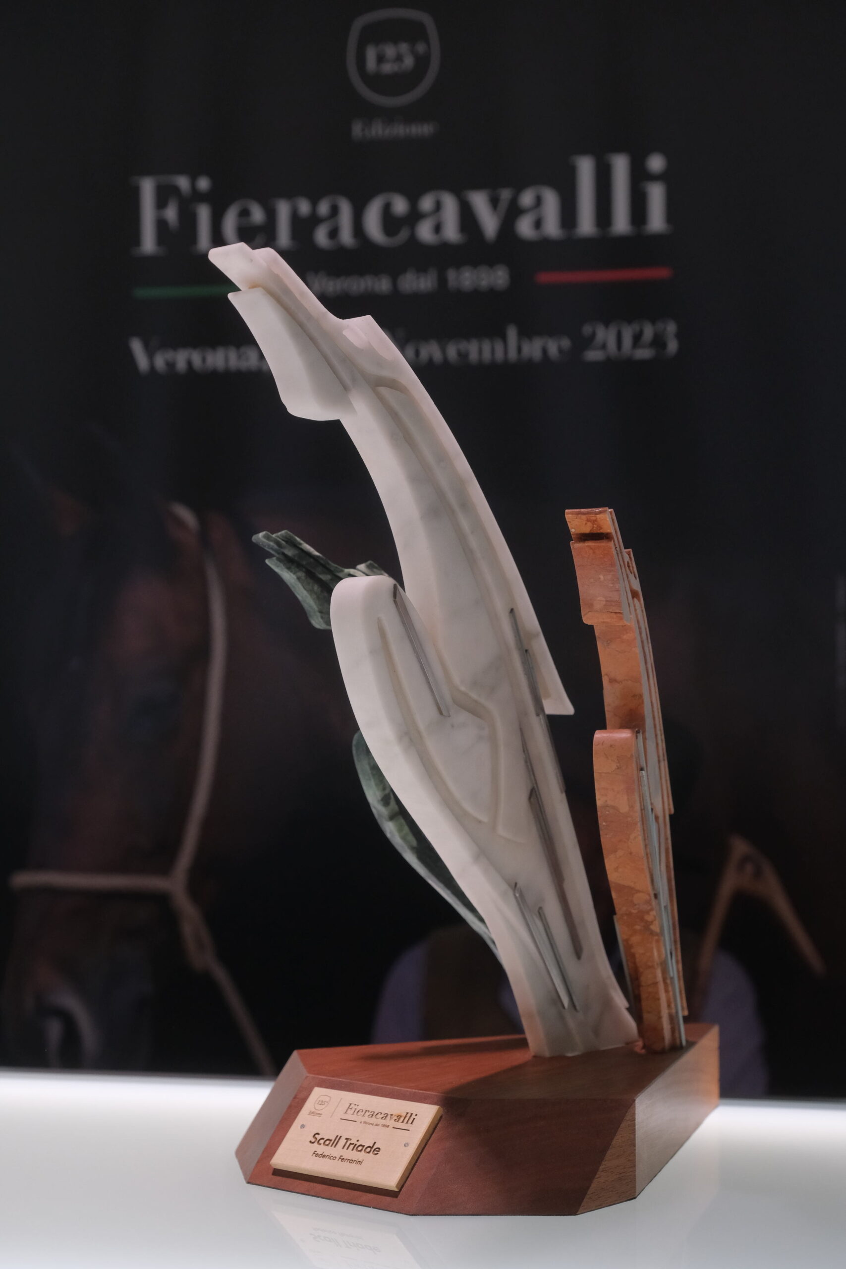 Fieracavalli, una scultura in marmo per celebrare 125^ anni di storia