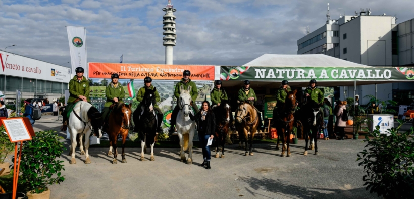 Il ministero impegnato con stanziamenti per lo sviluppo dell'equiturismo