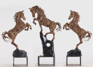 Le sculture equestri di James Doran e la “driftwood art” 2