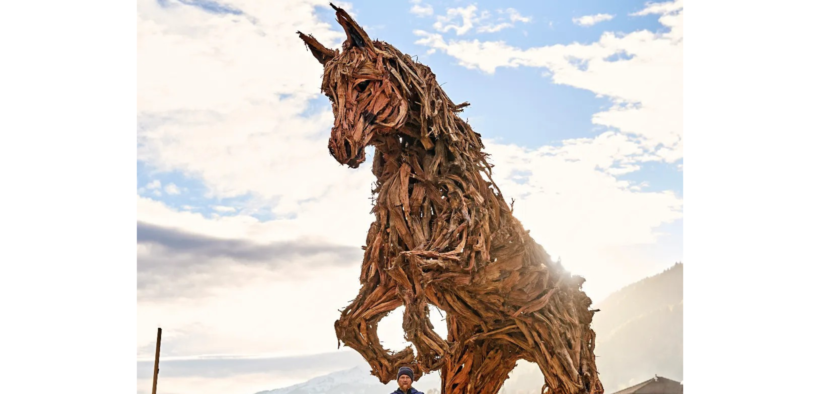 “L’Haflingher di Strembo”: un’opera di driftwood art in Italia