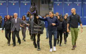Varenne premiato per la sua carriera internazionale a Fieracavalli