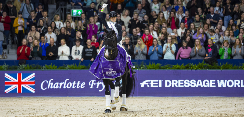 Charlotte Fry vincente nella tappa FEI Dressage World Cup™ di Amsterdam (CDI-W)