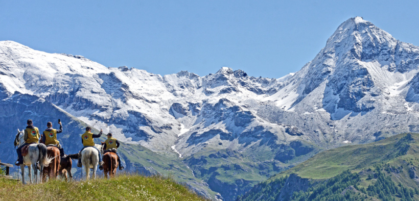Esplorare le bellezze dei parchi a cavallo, a marzo ad Appiano Gentile e Spina Verde (CO)