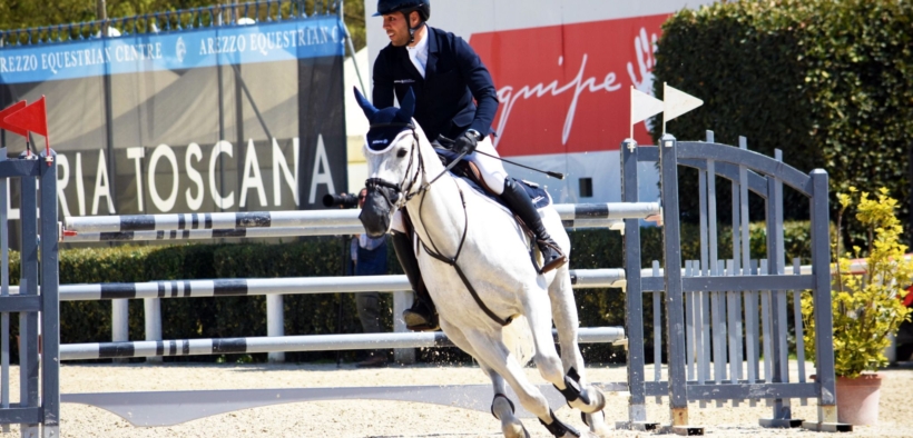 Benatti in evidenza nella 145 del CSI3* di St.Tropez-Gassin
