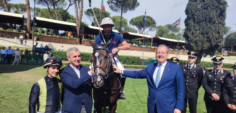 Piazza di Siena: siglato l'accordo tra MASAF e FISE