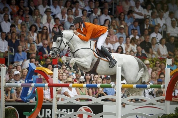 Zirocco Blue VDL (Quamikase des Forets - VDL Zirocco Blue N.O.P.)