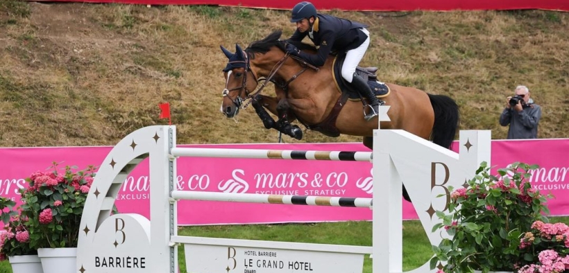 Lorenzo De Luca sul podio nella 150 LR di Dinard (CSI3*)