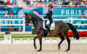 Parigi 2024: secondo giorno di qualifiche per il Dressage, von Bredow-Werndl la migliore