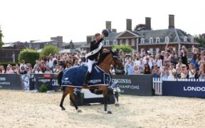 Harry Charles firma la sua prima vittoria in un Grand Prix LGCT a Londra