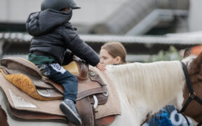Fieracavalli 2024 presente a Tocatì con il battesimo della sella e Hobby Horsing