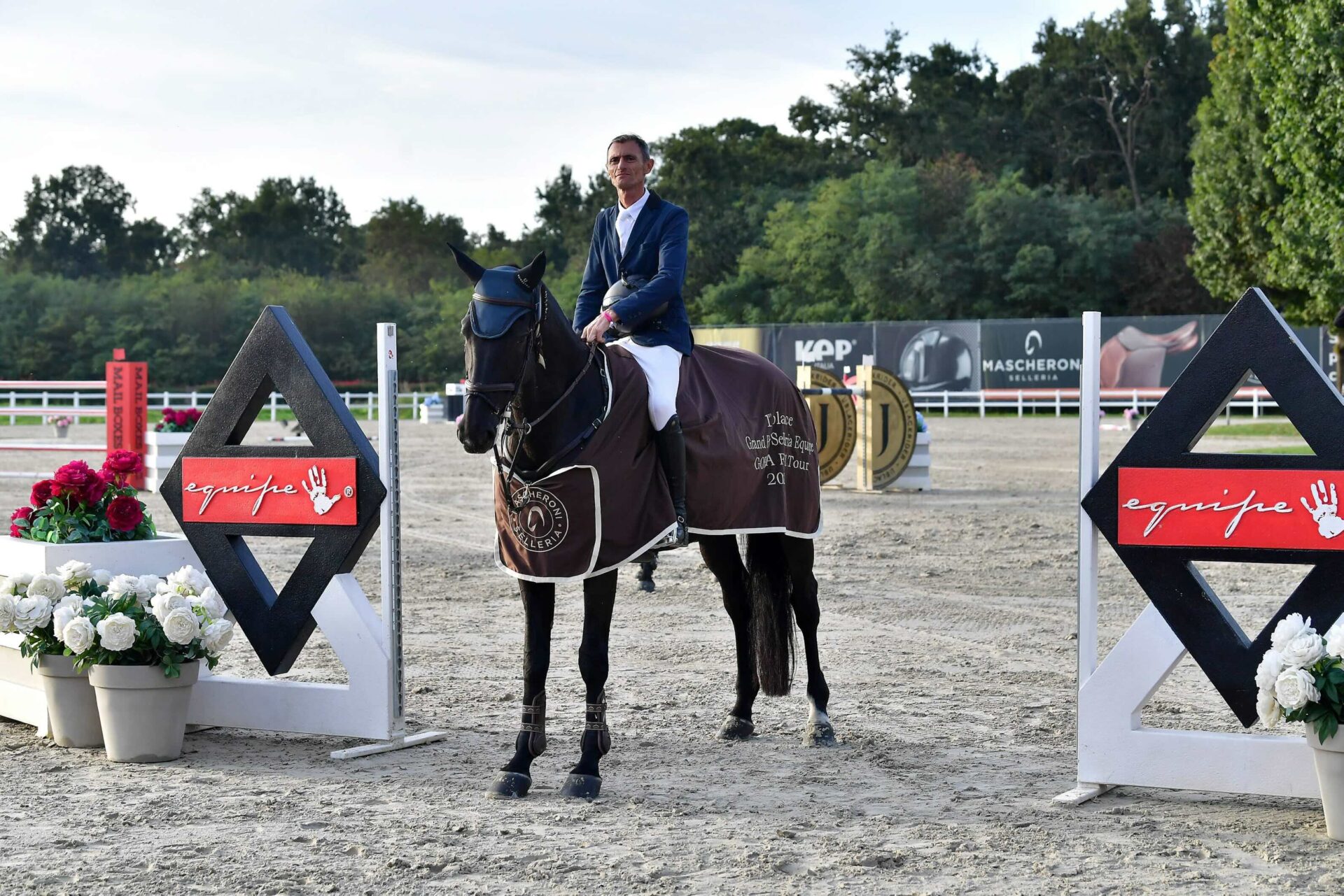 Suona l’Inno di Mameli nel GP di Gorla Minore grazie ad Emiliano Liberati (CSI2*)