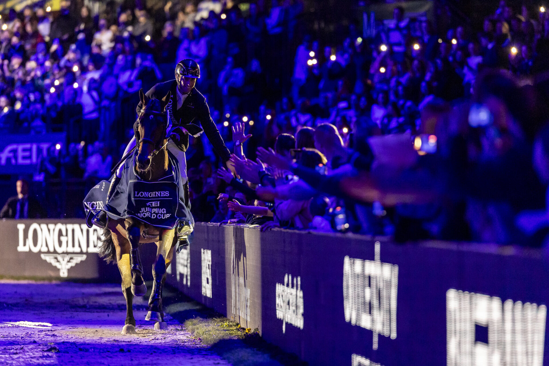 Longines FEI Jumping World Cup™: Richard Vogel trionfa a Stuttgart (CSI5*-W)
