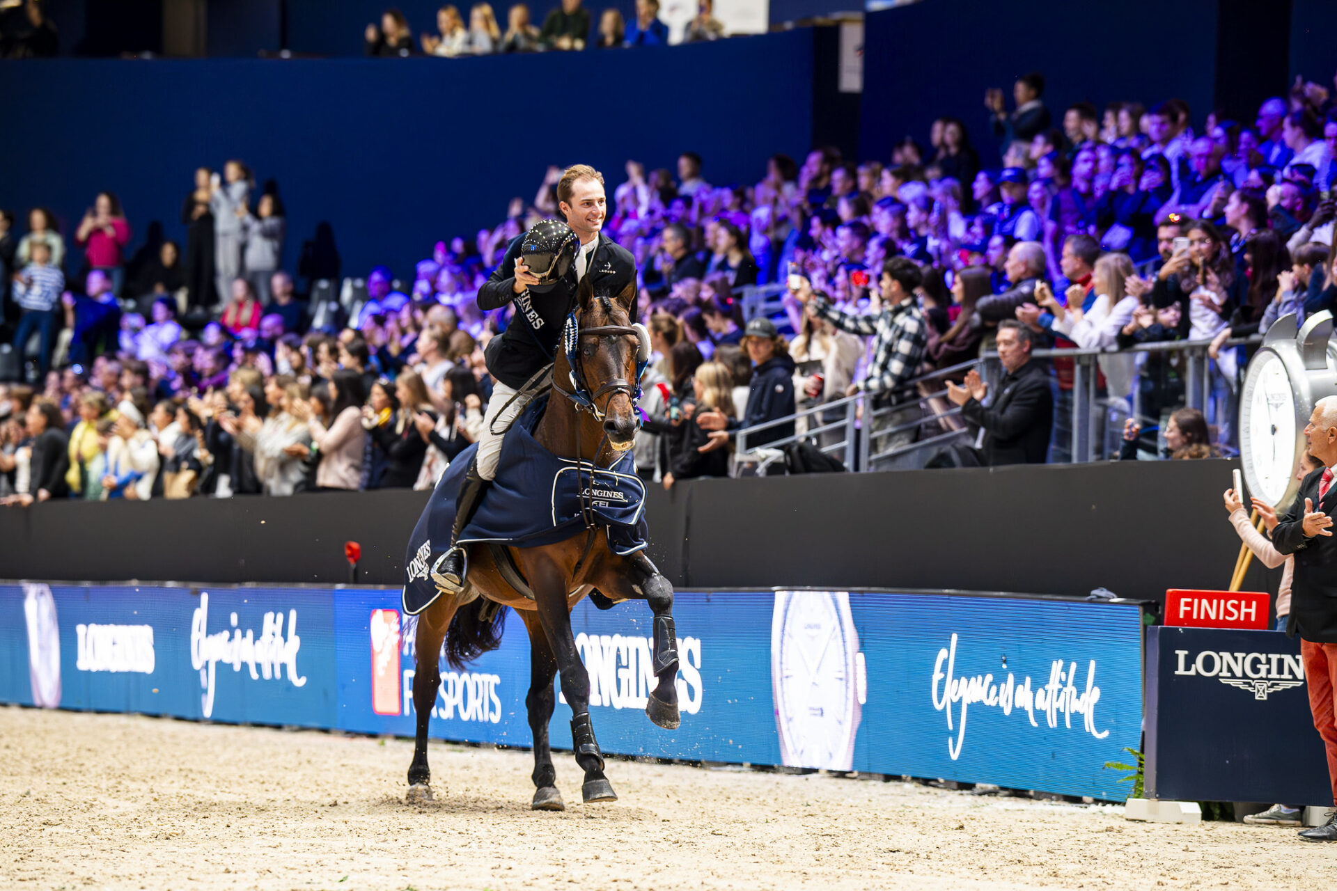Richard Vogel sigla la tappa Longines FEI Jumping World Cup™ di Lione: De Luca 8°