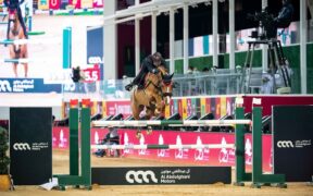 Roberto Previtali sul podio nel Grand Prix di Doha (CSI2*)
