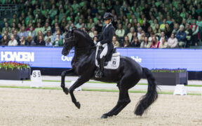 Charlotte Fry domina nella tappa finale della FEI Dressage World Cup™