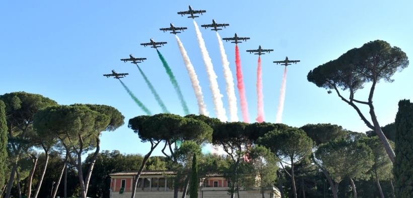 Piazza di Siena live, dalle Trecce Tricolori al commento di Malagò/S. D'Inzeo
