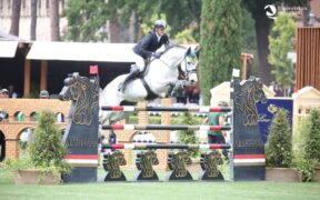 Fabio Brotto sul 2° gradino del podio nella 145 Accumulator di La Baule (CSIO5*)