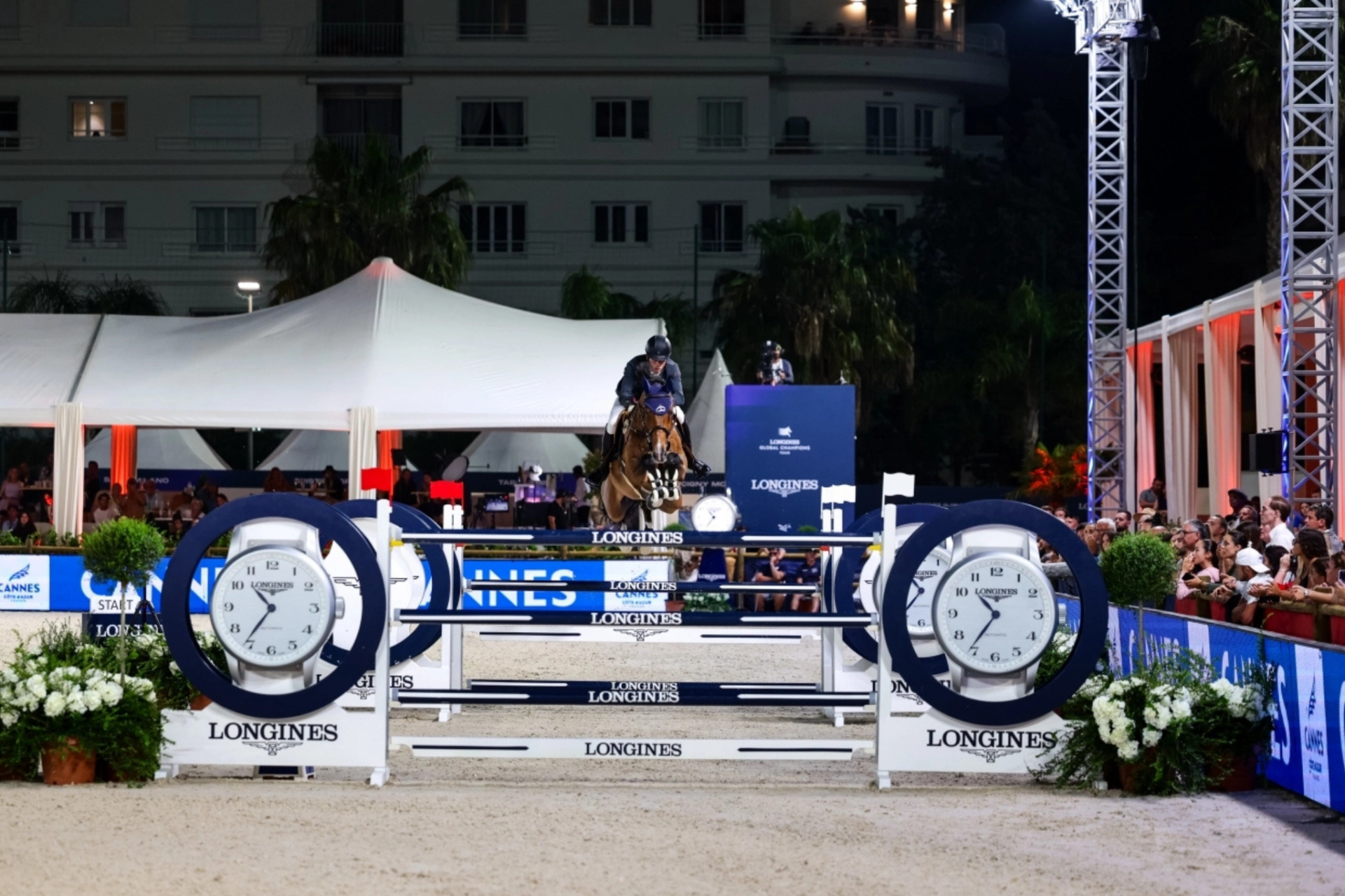 Harrie Smolders vince il Grand Prix LGCT di Cannes (CSI5*)