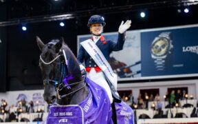 Charlotte Fry e Glamourdale conquistano la vetta della ranking mondiale di dressage 