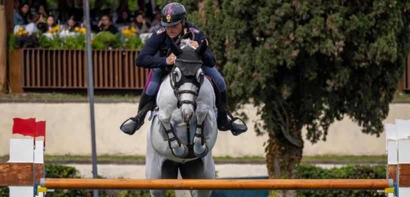 Luca Coata sul podio della 145 LR del CSI2* di Wiener Neustadt