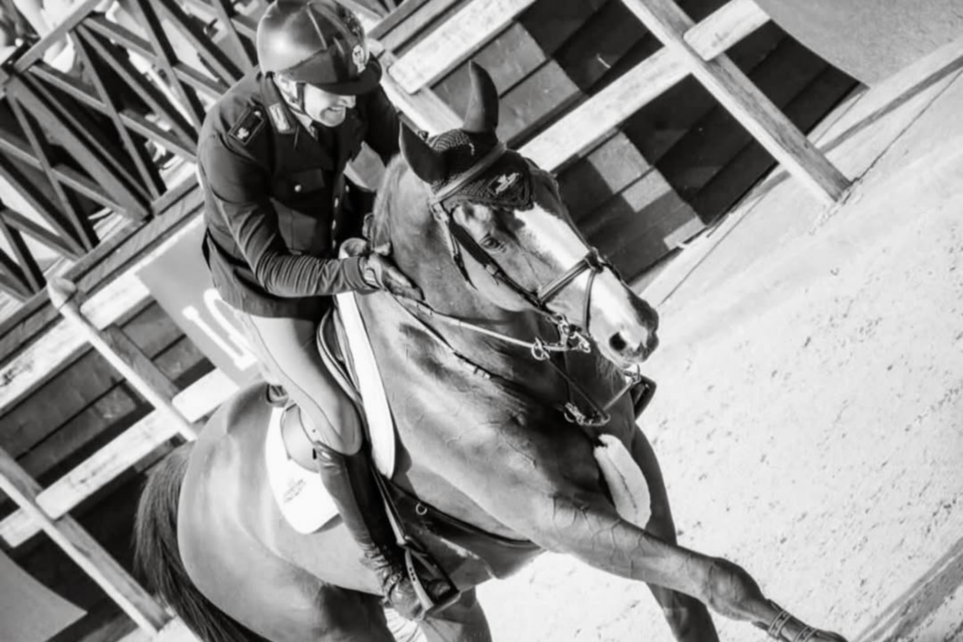 Michael Cristofoletti in testa nella 145 LR di Kronenberg (CSI2*)